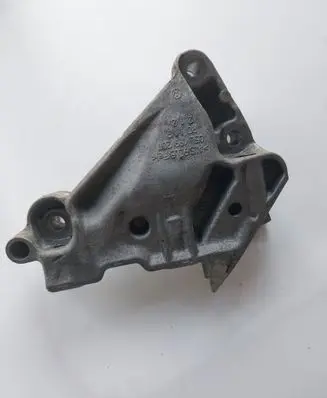 Skoda Octavia Mk4 Engine mounting bracket 05L199207
