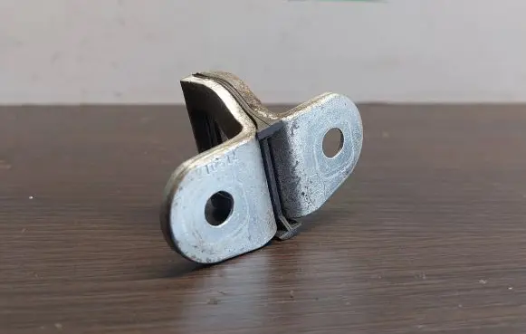 Opel Corsa D Rear door lock loop/hook striker 210514