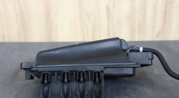 Mercedes-Benz SLK R172 Vacuum air tank 6510700868 A6510700868