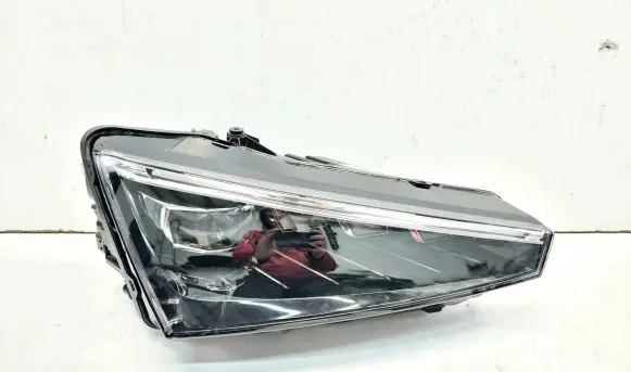 Skoda Scala Headlight/headlamp 657941016a