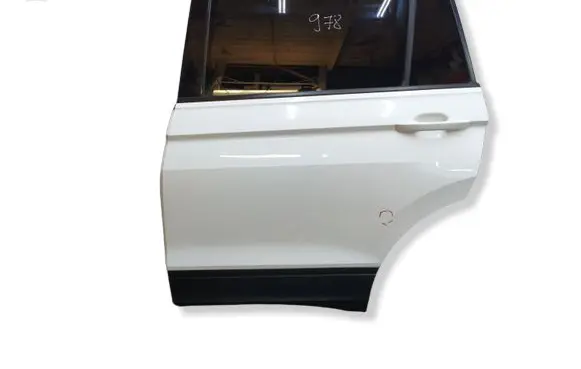 Volkswagen Tiguan Allspace Rear door 