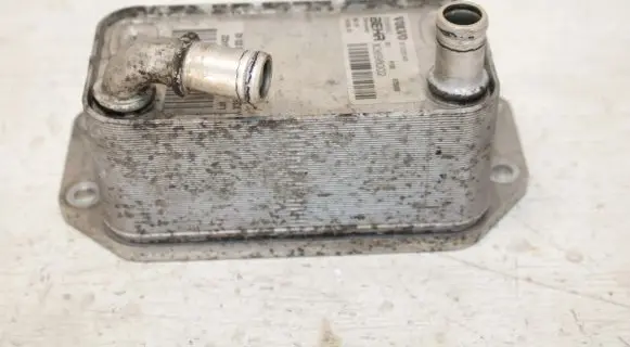 Volvo V60 Engine oil radiator 31325045 X3698002