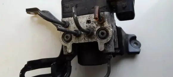 Toyota RAV 4 (XA20) ABS Pump 4451042060 44510-42060