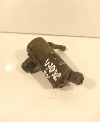 Volvo XC70 Windscreen/windshield washer pump 9169611