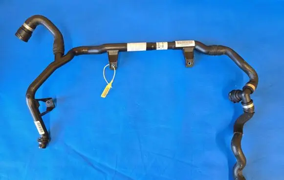 BMW 3 E92 E93 Intercooler pipe mounting bracket 7599456