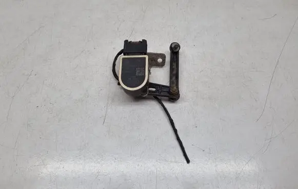 BMW 5 F10 F11 Rear air suspension level height sensor 6784075 37146784075