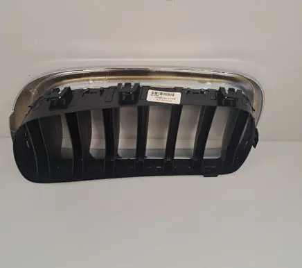 BMW X6M F86 Front bumper upper radiator grill 7373698 51137373698