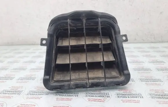 Audi A4 S4 B8 8K Quarter panel pressure vent 8K0819181B