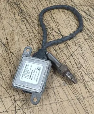 Mercedes-Benz Sprinter W906 Lambda probe sensor A0009050008