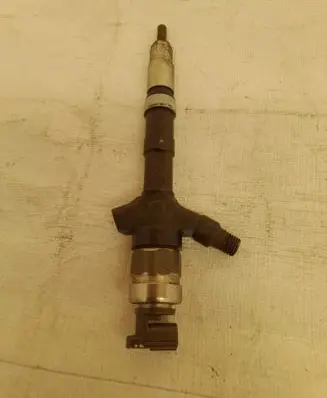 Toyota Corolla E140 E150 Fuel injector 236700G010 11H00023