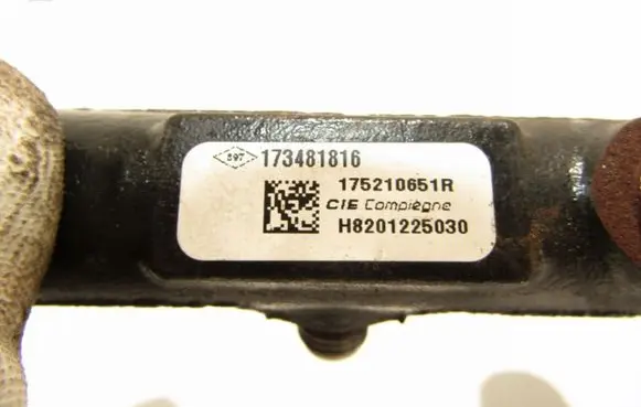 Mercedes-Benz A W176 Fuel main line pipe H8201225030