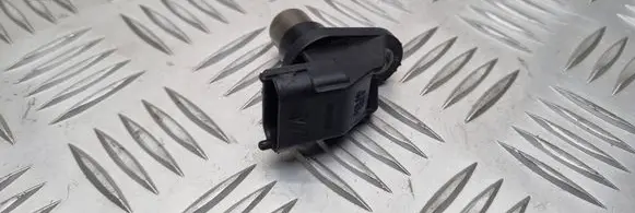 Volvo V70 Camshaft position sensor 8631533 0232103033