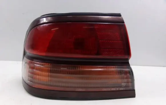 Nissan Maxima Rear/tail lights 26559-43U27