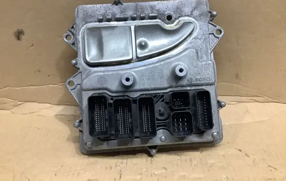 BMW M4 F82 F83 Engine control unit/module 8679840 170552291DME 0261S17588