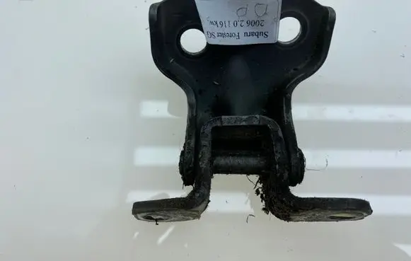Subaru Forester SG Front door upper hinge 60079FA NFA 60079FA000