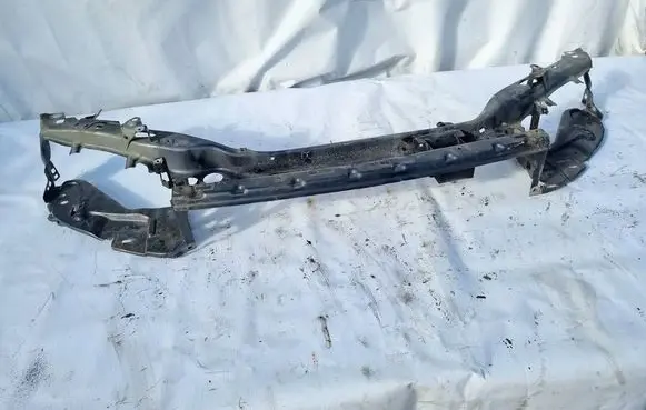 Volvo V50 Radiator support slam panel 
