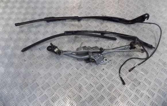 Alfa Romeo Stelvio Front wiper linkage 