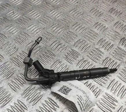Mercedes-Benz ML W166 Fuel injector A6420701187