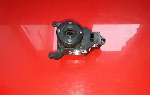 Hyundai Santa Fe Wing mirror switch 371480