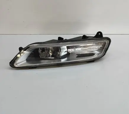 Volkswagen PASSAT B7 Front fog light 3AA941661E