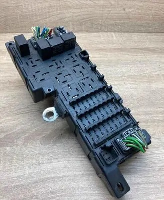 Volvo S80 Fuse module 9494207 518322003