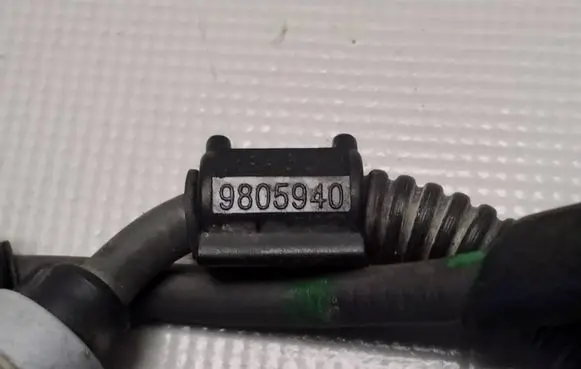 Volkswagen Touran I Crankshaft position sensor 9805940
