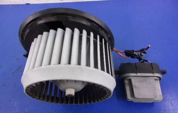 Alfa Romeo 147 Heater fan/blower 52488448