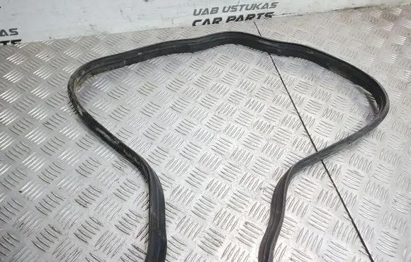 Mercedes-Benz E W211 Engine compartment rubber 