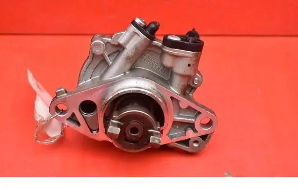 Opel Corsa E Vacuum pump 55268636