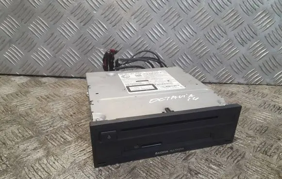 Skoda Octavia Mk3 (5E) CD/DVD changer 5E0035820A