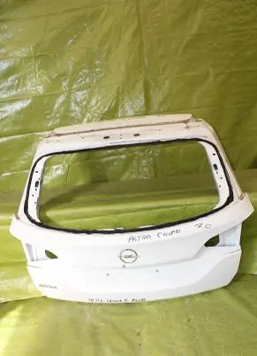 Opel Astra K Tailgate/trunk/boot lid