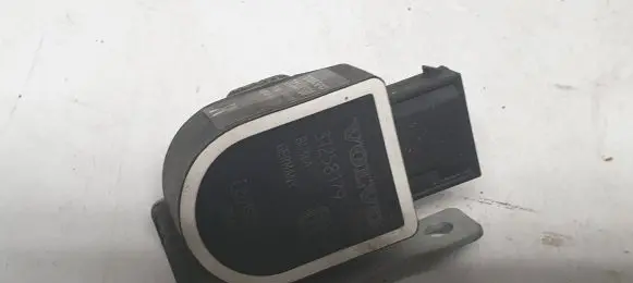 Headlight/headlamp level sensor