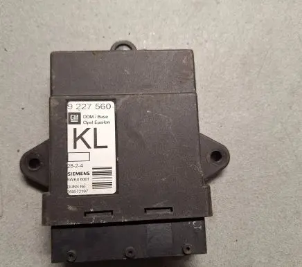 Opel Vectra C Door control unit/module 360572197 9227560 5WK46001