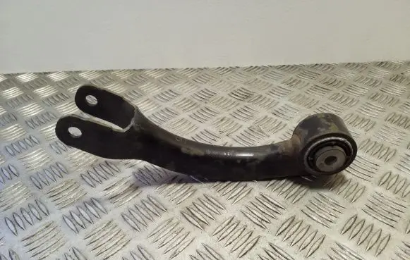 Jeep Cherokee Rear control arm