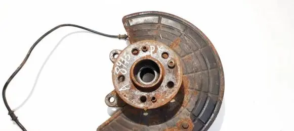 Mercedes-Benz ML W163 Front wheel hub