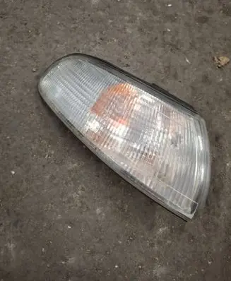 Mazda 626 Front indicator light 21061612