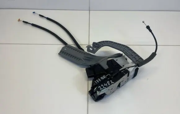 Hyundai Tucson TL Rear door lock 81410D7510
