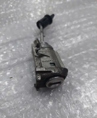 Audi A6 C7 Front door lock (next to the handle) 4G1837167 4G8837167