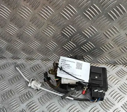 BMW 7 E38 Rear door lock 8125672 8352165
