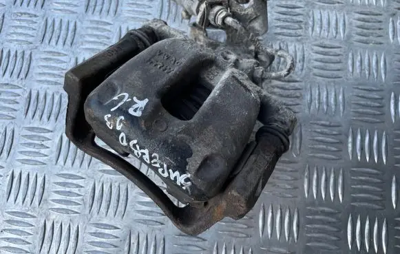 Skoda Superb B6 (3T) Rear brake caliper
