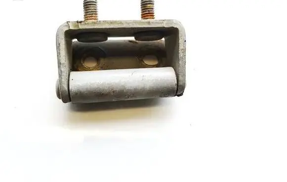 Hyundai Trajet Tailgate/trunk/boot hinge