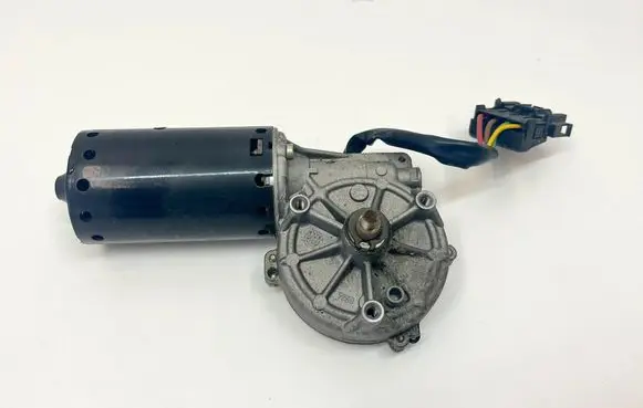 Mercedes-Benz SL R230 Wiper motor 0390241442