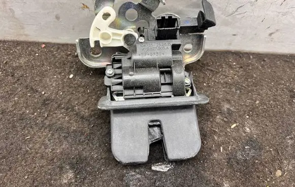 Audi A6 S6 C7 4G Tailgate/trunk/boot lock/catch/latch 4H0827505A