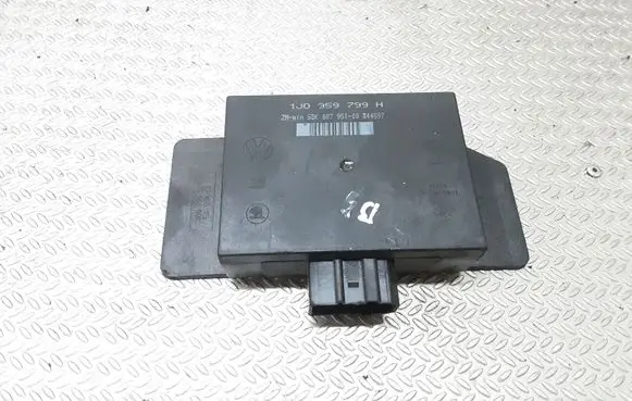 Volkswagen Golf IV Comfort/convenience module 1J0959799H