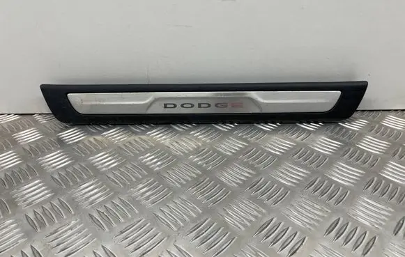 Dodge Durango III Front sill trim cover 1SZ57DX9AA
