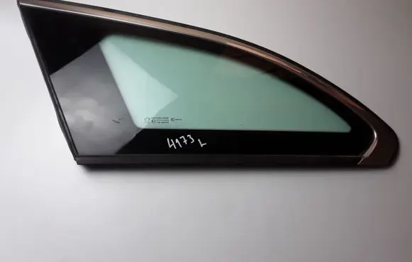 Peugeot 508 Rear side window 856811