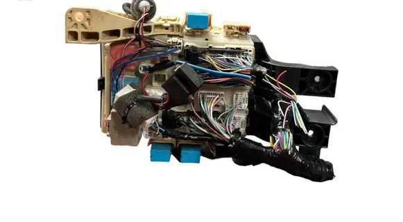 Toyota Urban Cruiser (XP110) Comfort/convenience module 8273052F30 8J301605