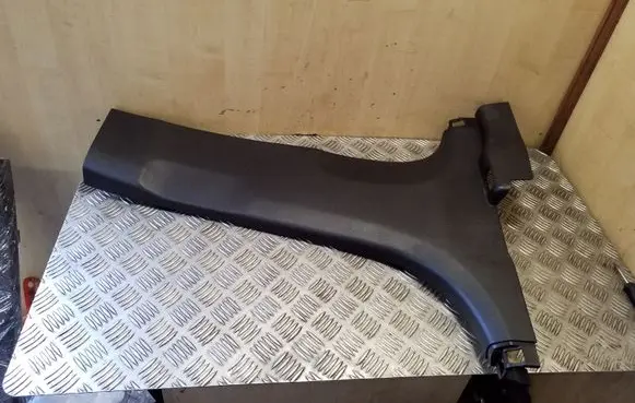 KIA Sportage (B) pillar trim (bottom) 85846F1500