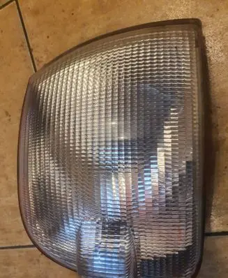 Volkswagen Multivan T4 Front indicator light 185541B