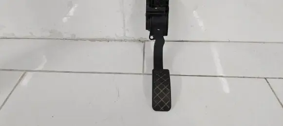 Skoda Fabia Mk2 (5J) Accelerator throttle pedal 6Q1721503F 0280755063 78621512